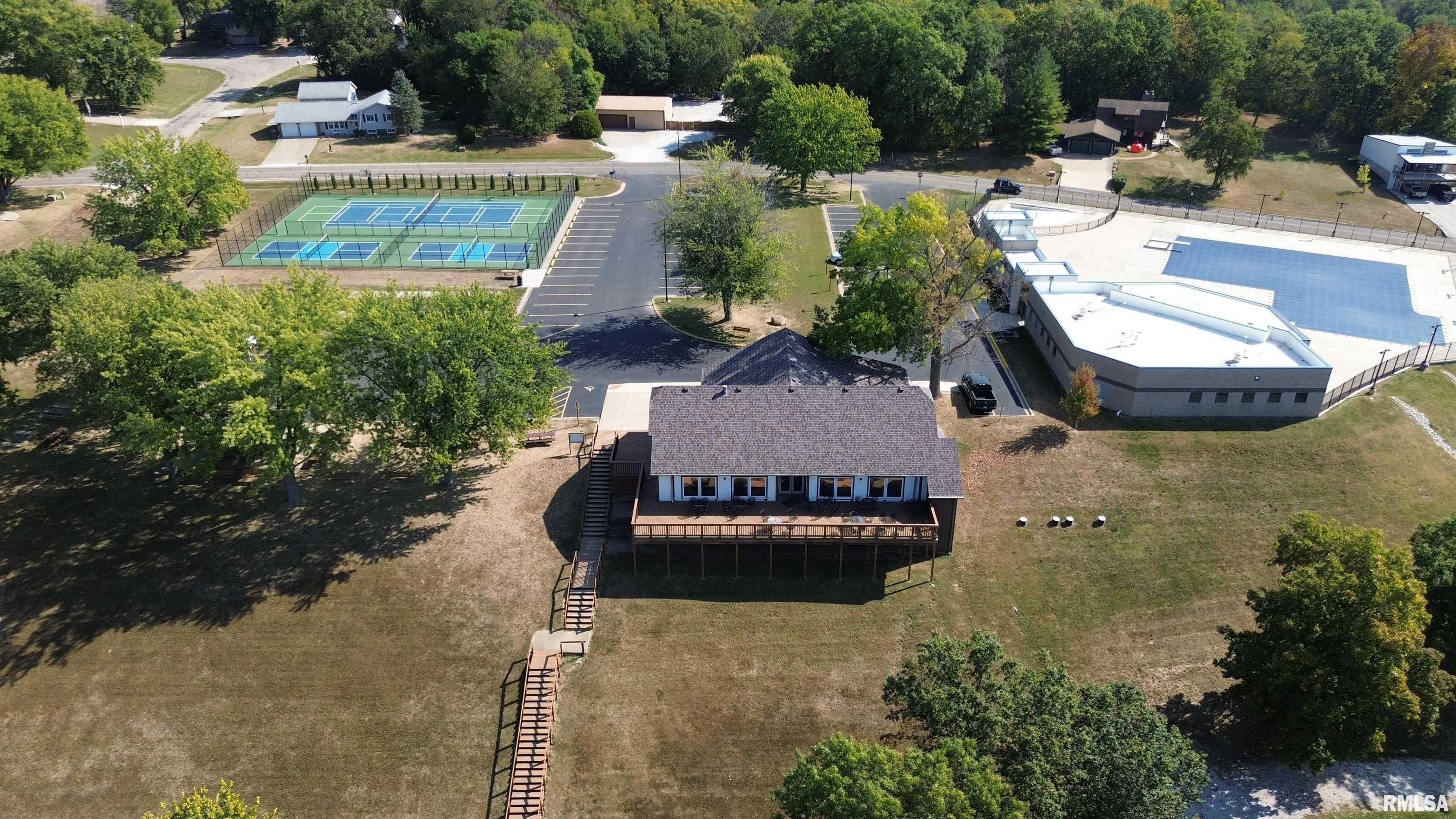 409 West Lake Camelot Drive Mapleton, IL 61547 - Photo 18 of 36