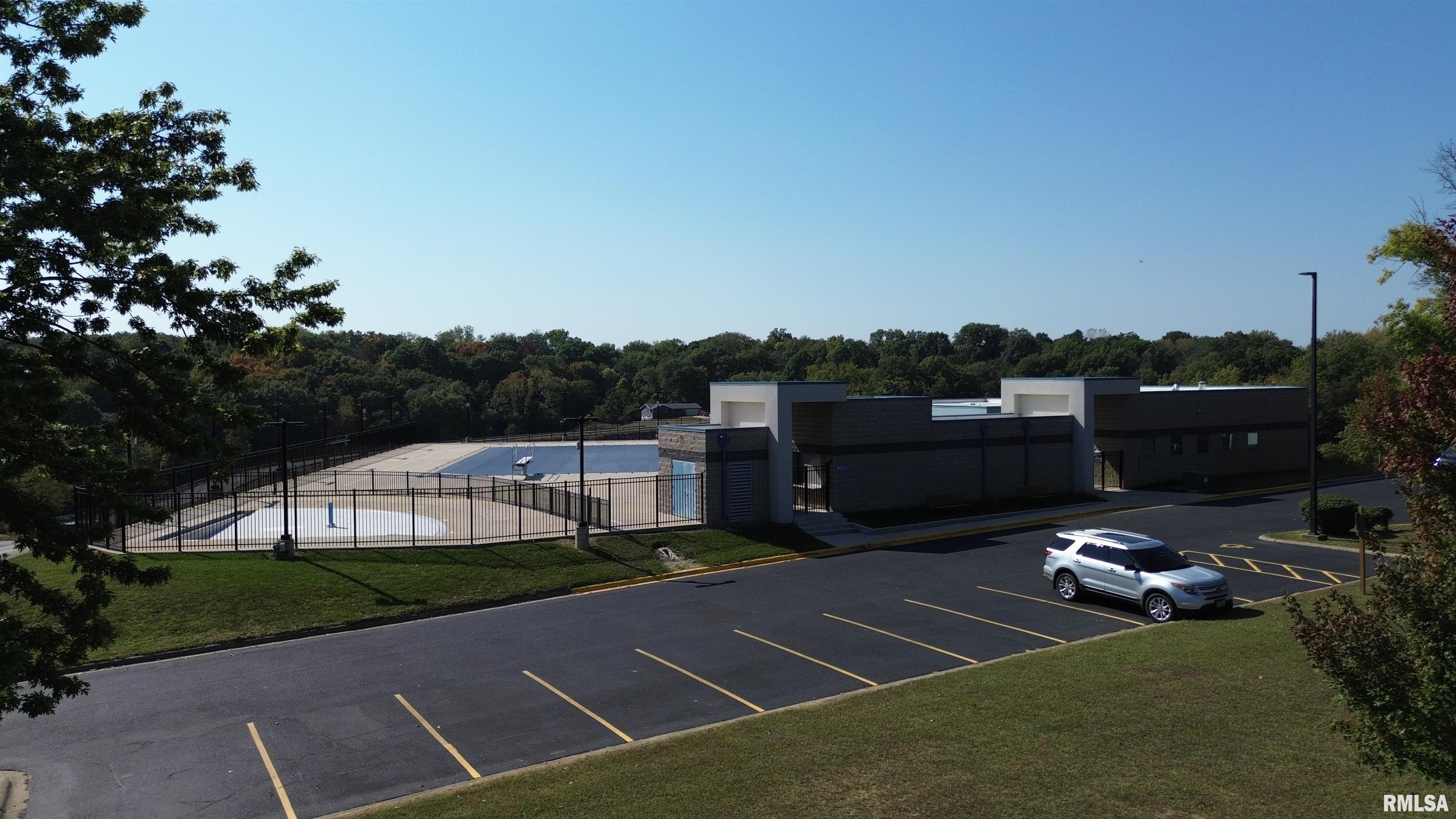 409 West Lake Camelot Drive Mapleton, IL 61547 - Photo 20 of 36