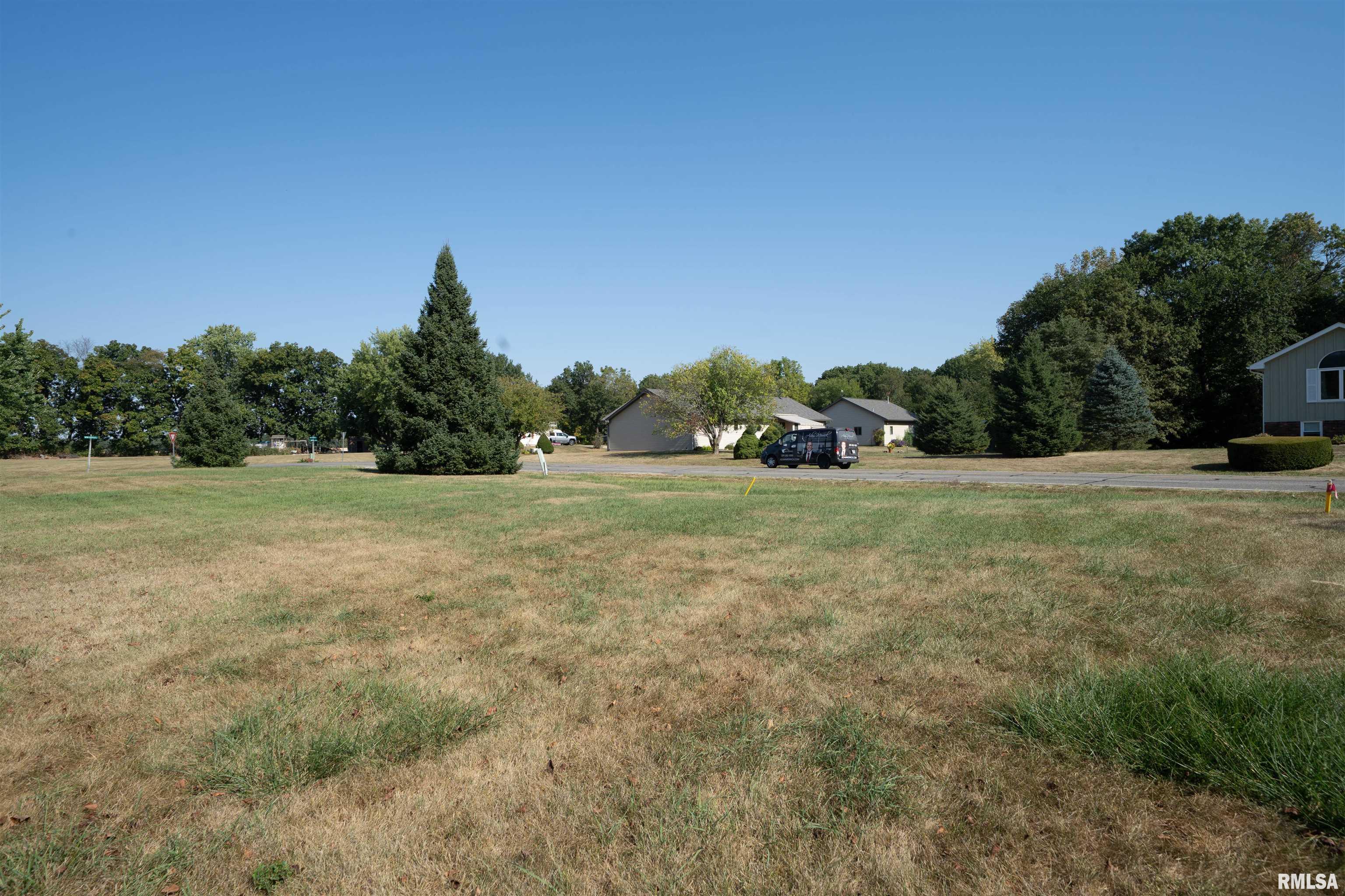 409 West Lake Camelot Drive Mapleton, IL 61547 - Photo 2 of 36