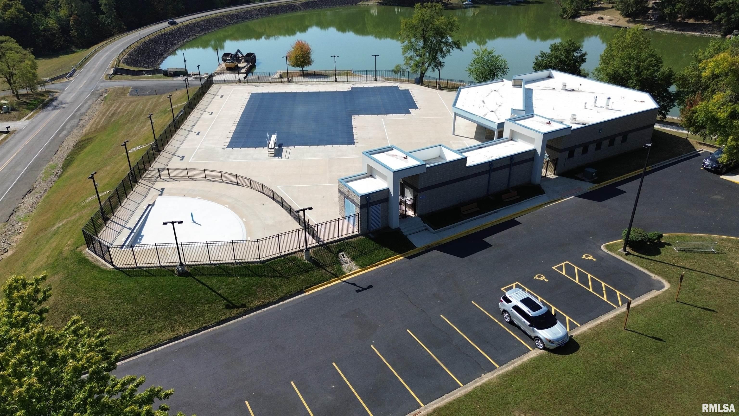 409 West Lake Camelot Drive Mapleton, IL 61547 - Photo 21 of 36