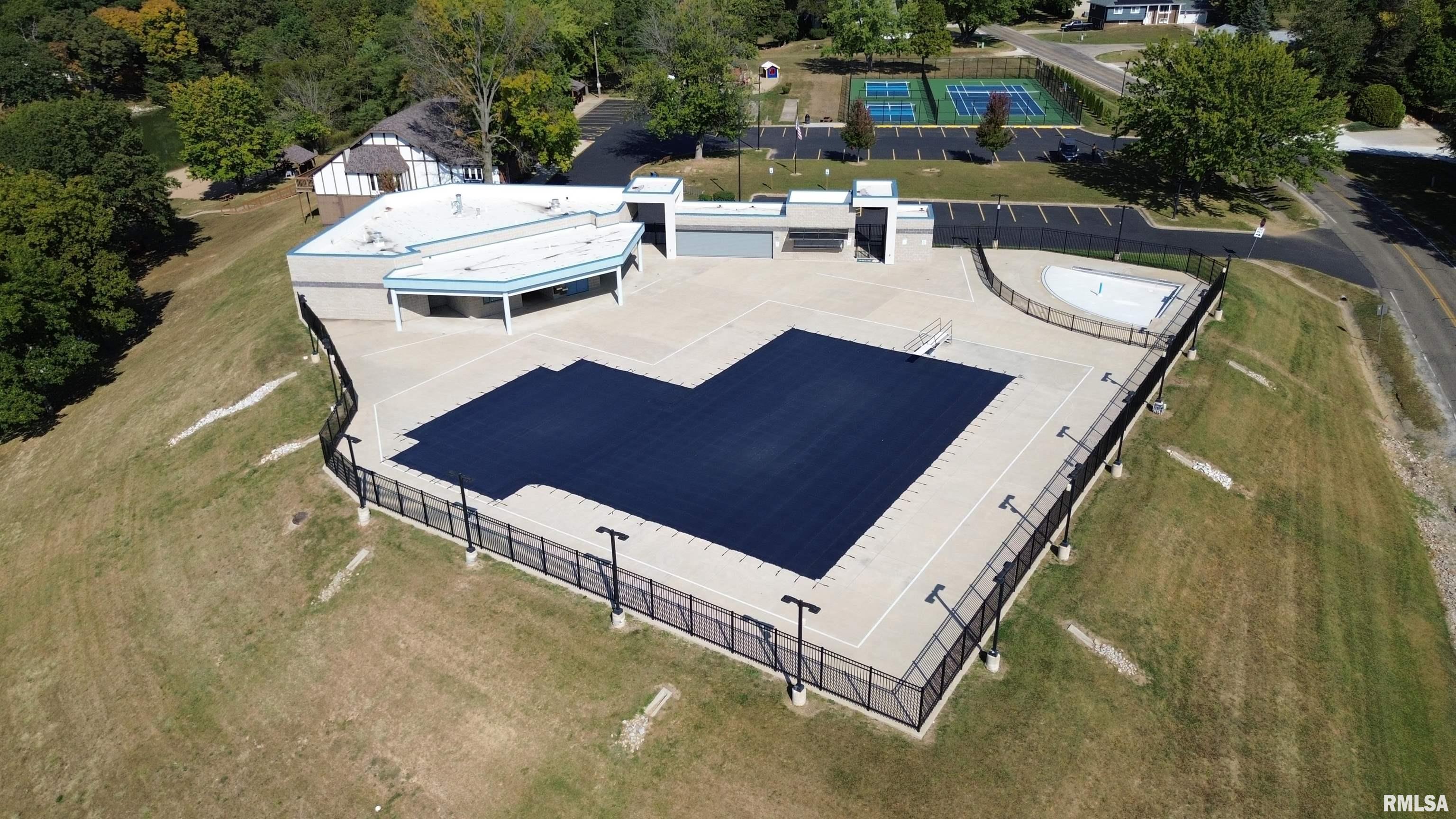 409 West Lake Camelot Drive Mapleton, IL 61547 - Photo 23 of 36