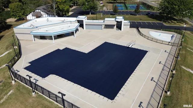 $6,900 | 409 West Lake Camelot Drive, Mapleton, IL 61547