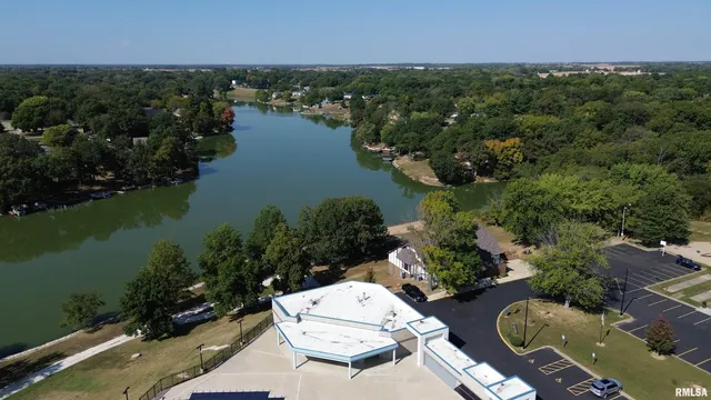 $6,900 | 409 West Lake Camelot Drive, Mapleton, IL 61547
