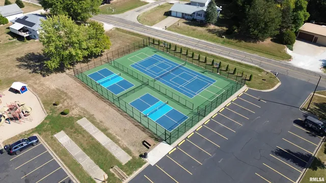 $6,900 | 409 West Lake Camelot Drive, Mapleton, IL 61547