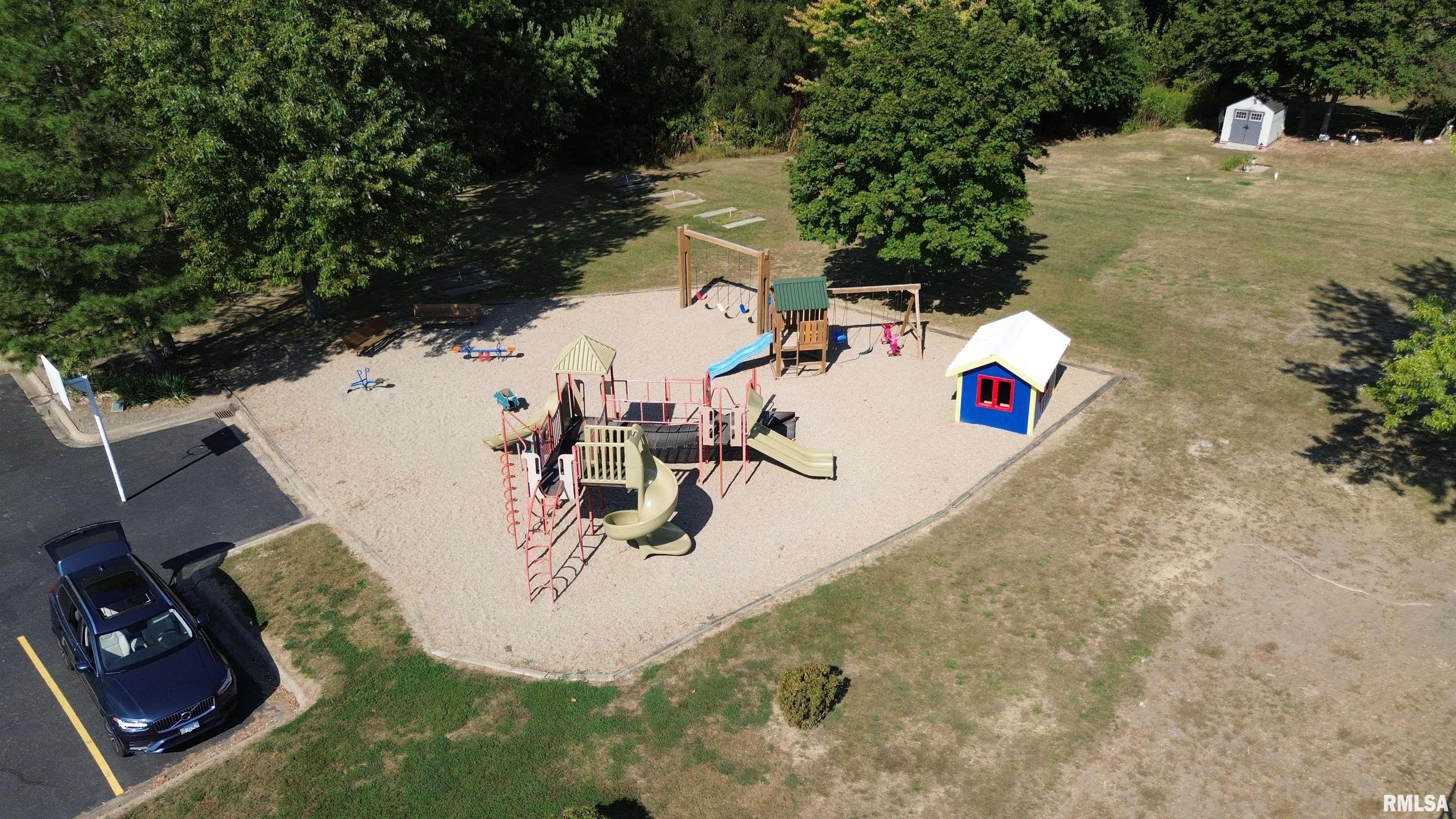 409 West Lake Camelot Drive Mapleton, IL 61547 - Photo 30 of 36