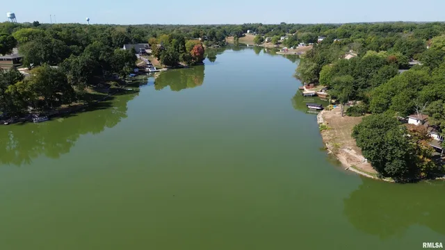 $6,900 | 409 West Lake Camelot Drive, Mapleton, IL 61547