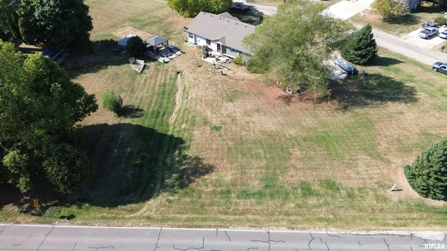 $6,900 | 409 West Lake Camelot Drive, Mapleton, IL 61547