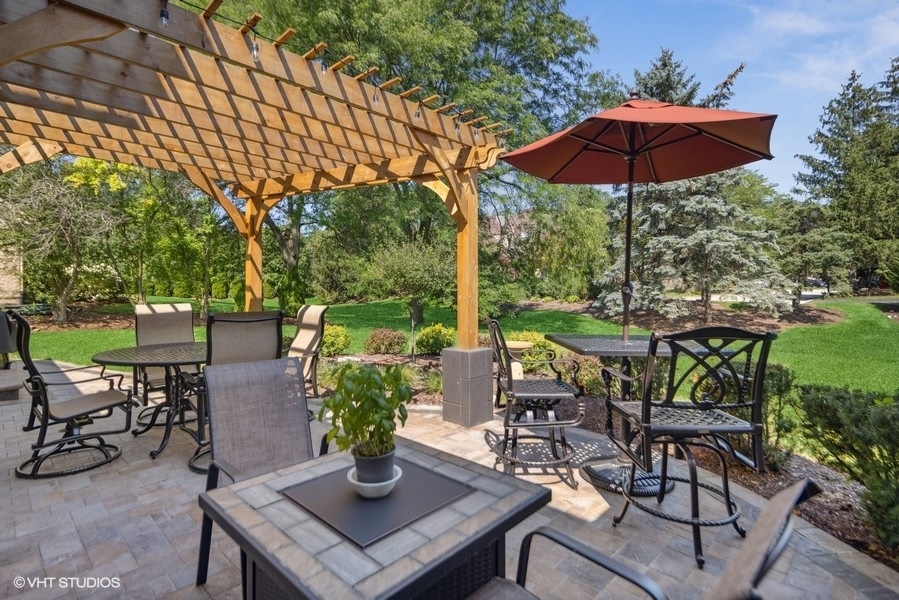 467 81st Street Burr Ridge, IL 60527 - Photo 40 of 45 a view of an outdoor sitting area with furniture