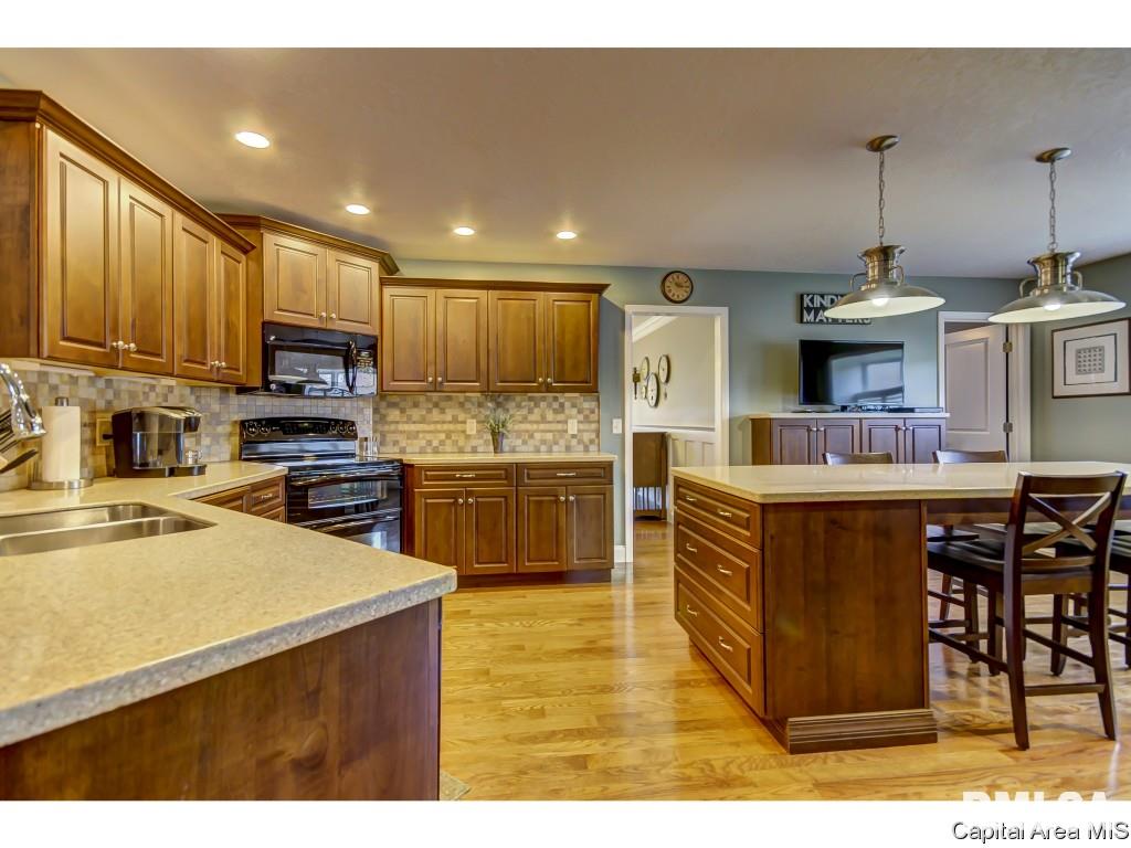 748 Shoshoni Drive Springfield, IL 62711 - Photo 14 of 36