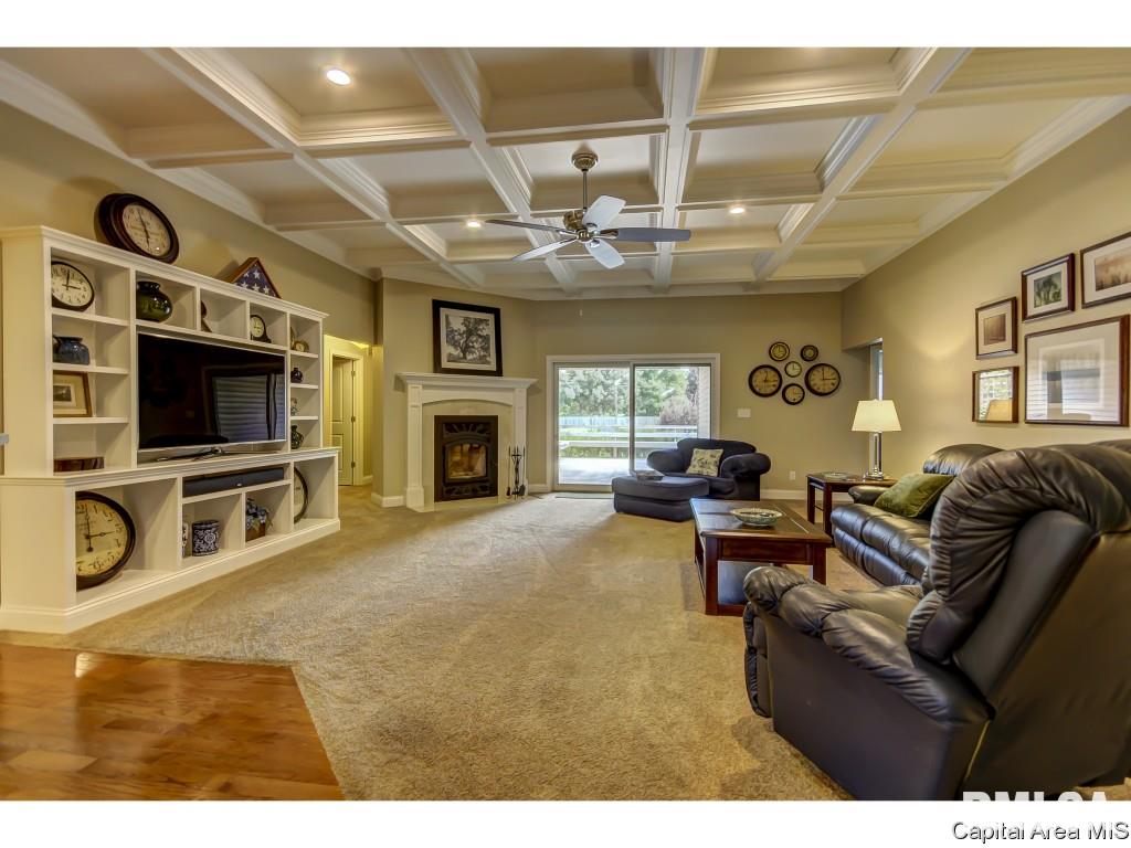 748 Shoshoni Drive Springfield, IL 62711 - Photo 4 of 36