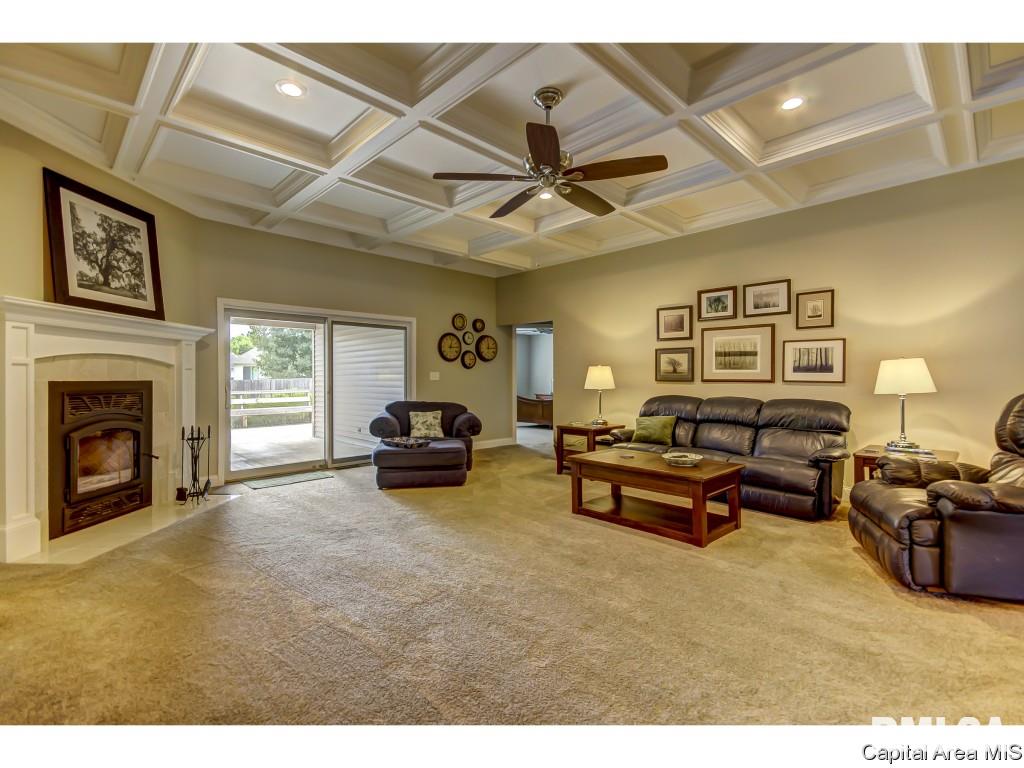 748 Shoshoni Drive Springfield, IL 62711 - Photo 5 of 36