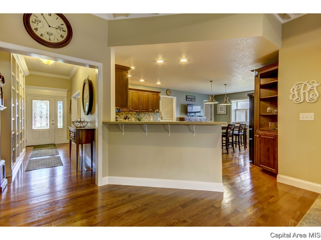 748 Shoshoni Drive Springfield, IL 62711 - Photo 7 of 36