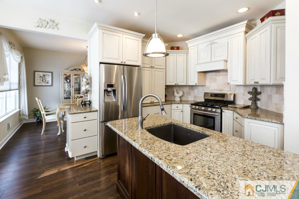 4 Sheraton Colts Neck Colts Neck, NJ 07722 - Photo 9 of 25 Gallery Image 9