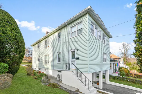 $799,900 | 42 Crestview Street, New Rochelle, NY 10801