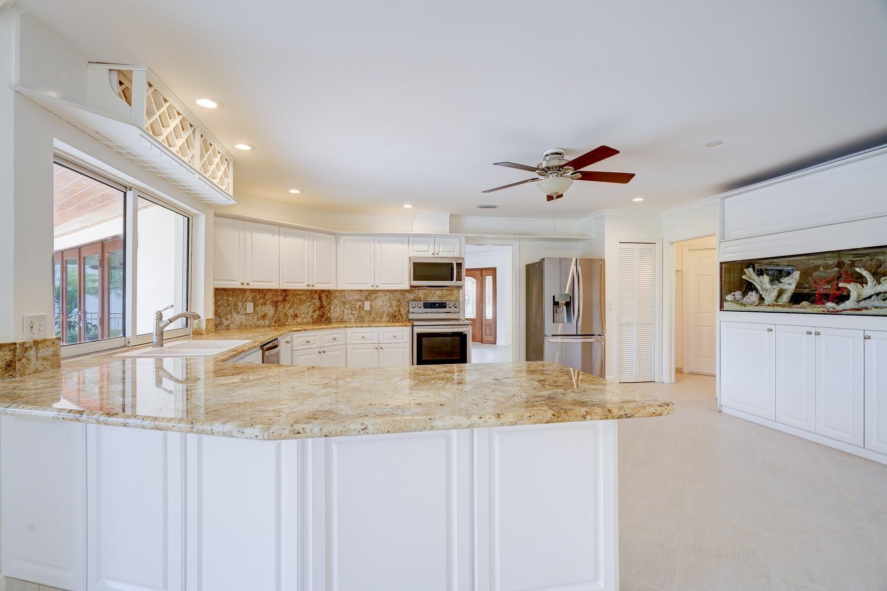 752 Southwest 36th Avenue Delray Beach, FL 33445 - Photo 11 of 40 752-36Ave-27