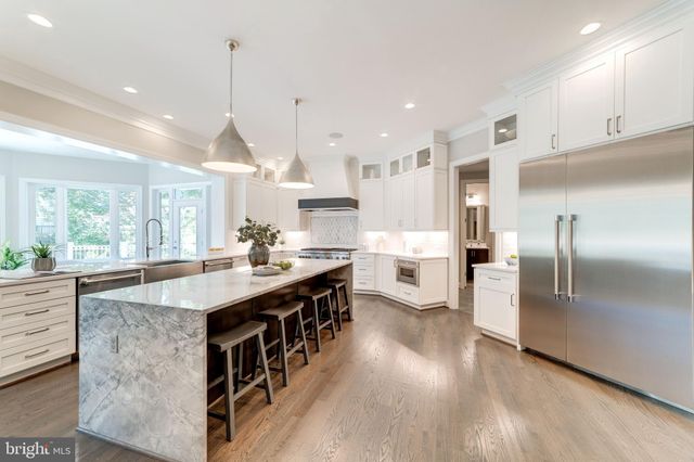 $4,200,000 | 207 Deepwoods Drive, Great Falls, VA 22066