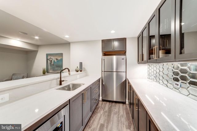 $4,200,000 | 207 Deepwoods Drive, Great Falls, VA 22066