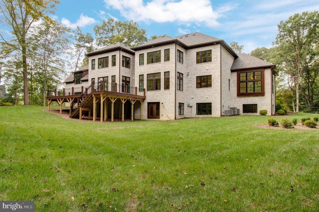 $4,200,000 | 207 Deepwoods Drive, Great Falls, VA 22066