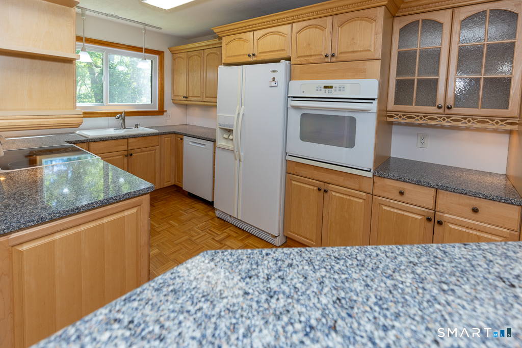 91 Riverview Road, Unit 8C East Lyme, CT 06357 - Photo 13 of 35