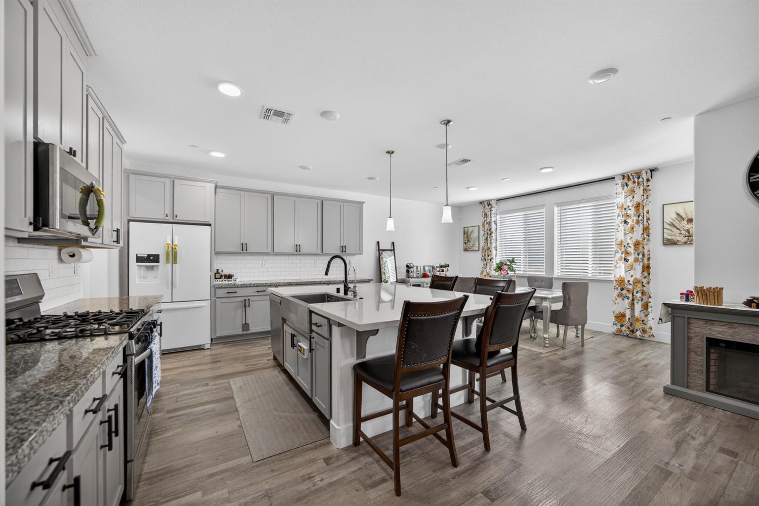 10070 Sea Turtle Street Elk Grove, CA 95757 - Photo 17 of 57