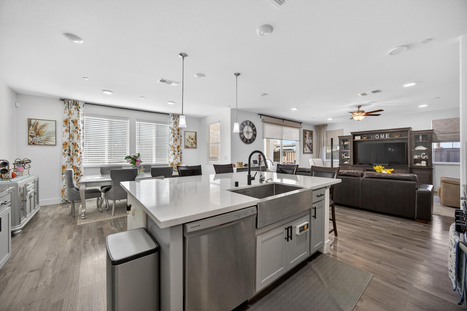 10070 Sea Turtle Street Elk Grove, CA 95757 - Photo 22 of 57