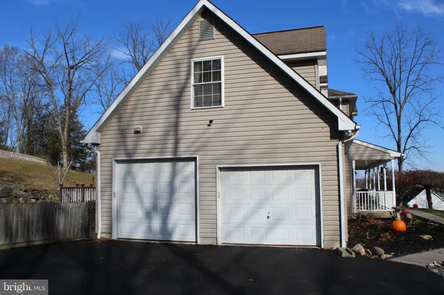 a view of backyard of house