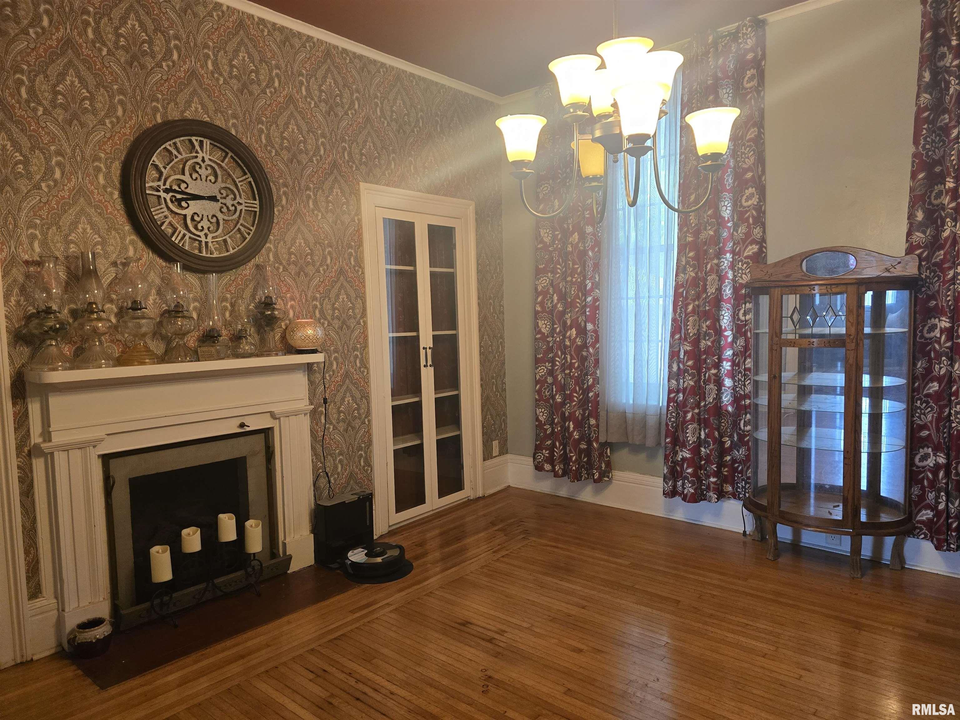 239 West Chestnut Street Canton, IL 61520 - Photo 24 of 83