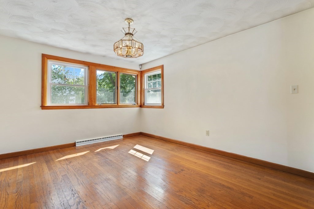 10 Witham Street Lynnfield, MA 01940 - Photo 11 of 36