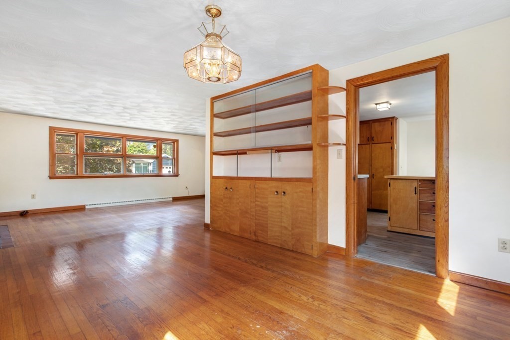 10 Witham Street Lynnfield, MA 01940 - Photo 13 of 36
