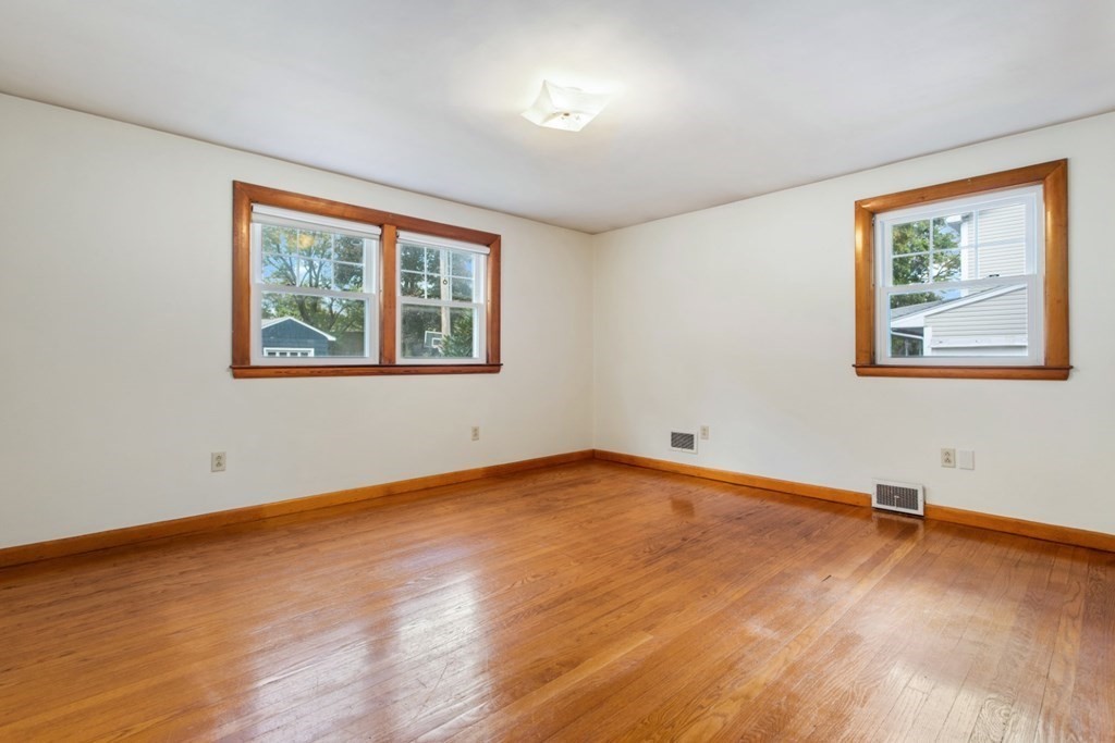 10 Witham Street Lynnfield, MA 01940 - Photo 21 of 36