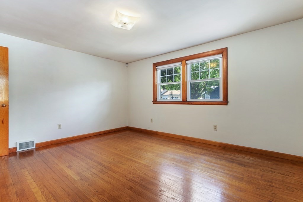 10 Witham Street Lynnfield, MA 01940 - Photo 23 of 36