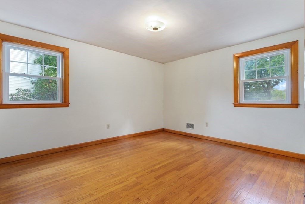 10 Witham Street Lynnfield, MA 01940 - Photo 24 of 36
