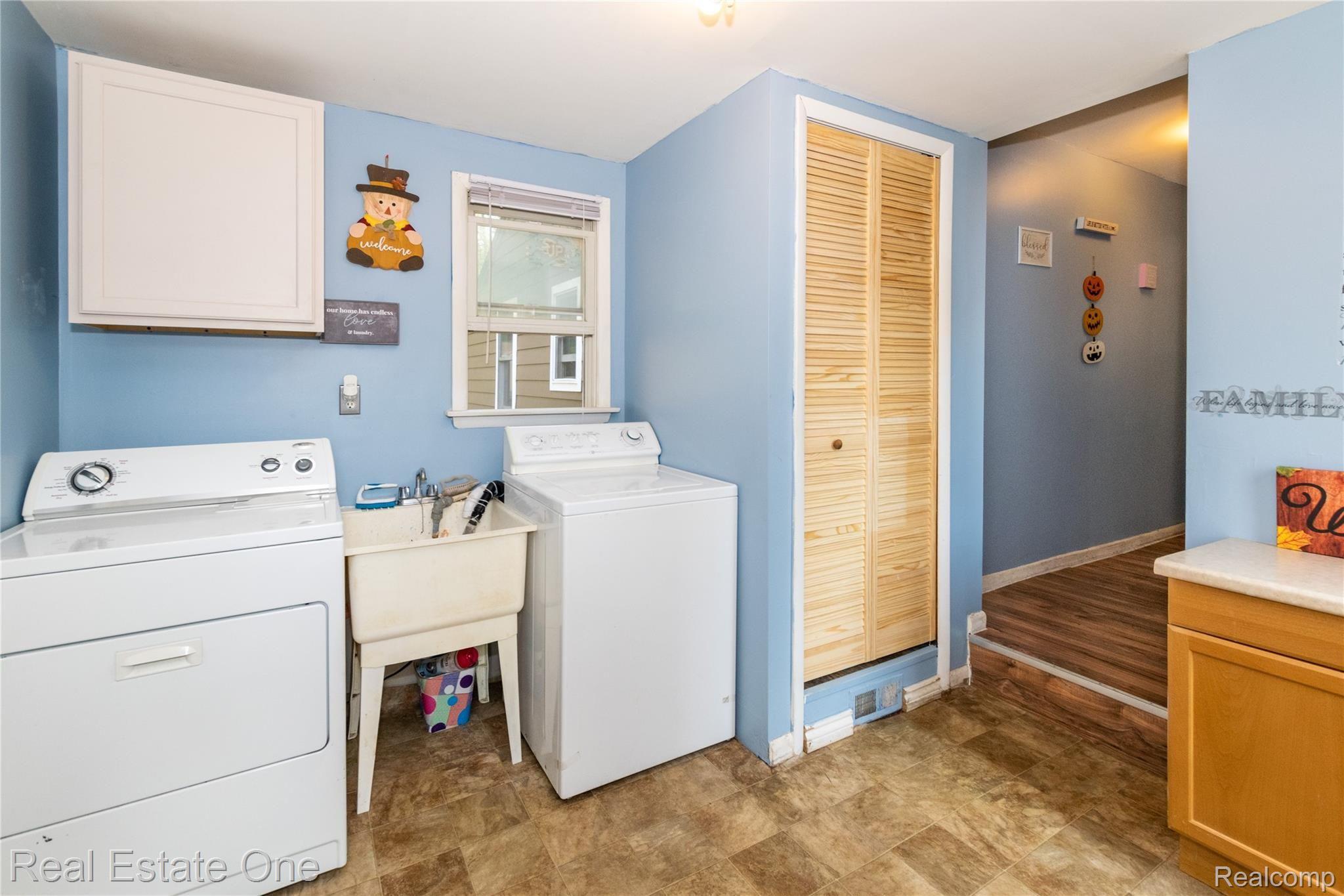 117 North Conklin Road Lake Orion, MI 48362 - Photo 6 of 24 117Conklin-17.jpg