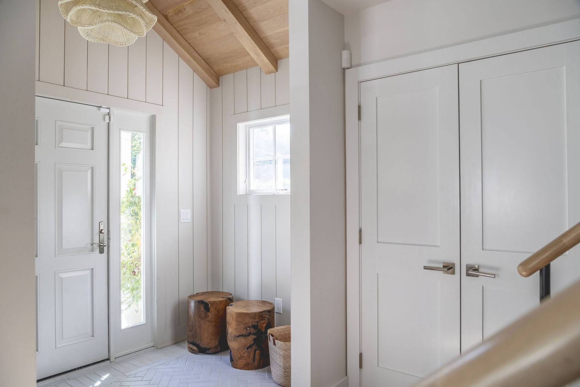 29 Maple Lane East Hampton, NY 11937 - Photo 2 of 44