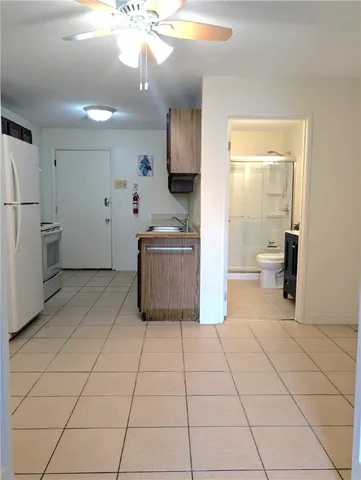 $1,150 | 420 Woodward Road, Unit 16, North Providence, RI 02904