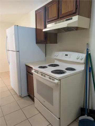 $1,150 | 420 Woodward Road, Unit 16, North Providence, RI 02904