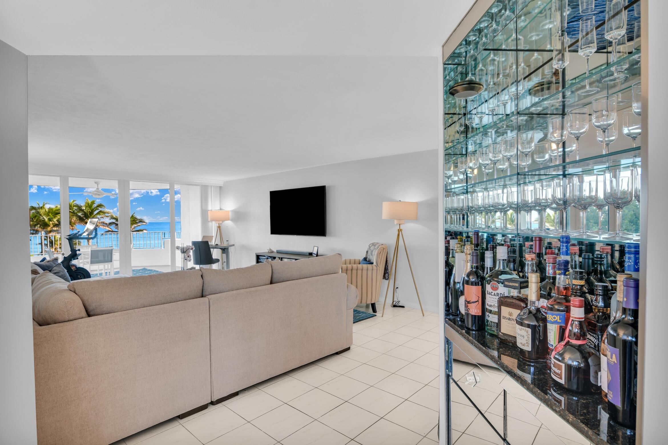 550 South Ocean Boulevard, Unit 407 Boca Raton, FL 33432 - Photo 9 of 47 Living Room