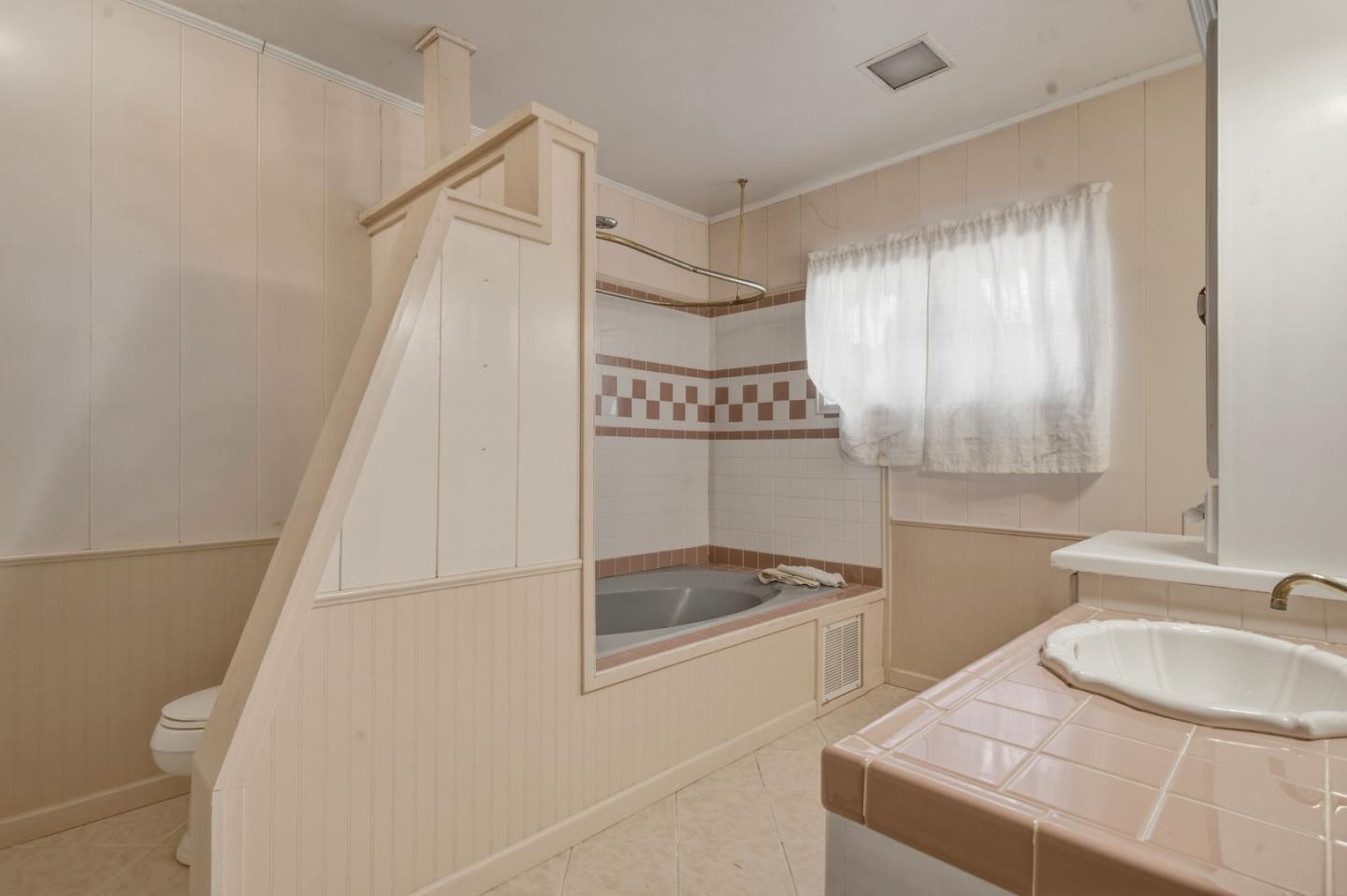 433 Mansfield Road Hollister, CA 95023 - Photo 21 of 49