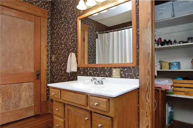 $250,000 | 423 East 4th Street, Cameron, MO 64429