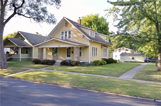 $250,000 | 423 East 4th Street, Cameron, MO 64429