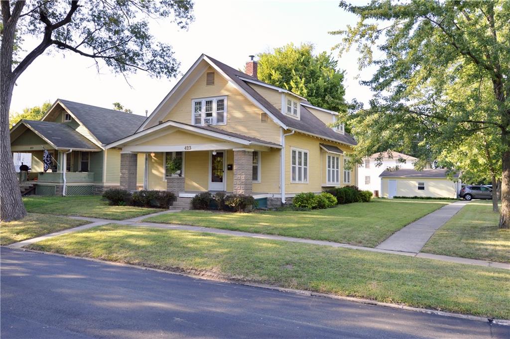 423 East 4th Street Cameron, MO 64429 - Photo 2 of 39