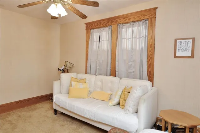 $250,000 | 423 East 4th Street, Cameron, MO 64429