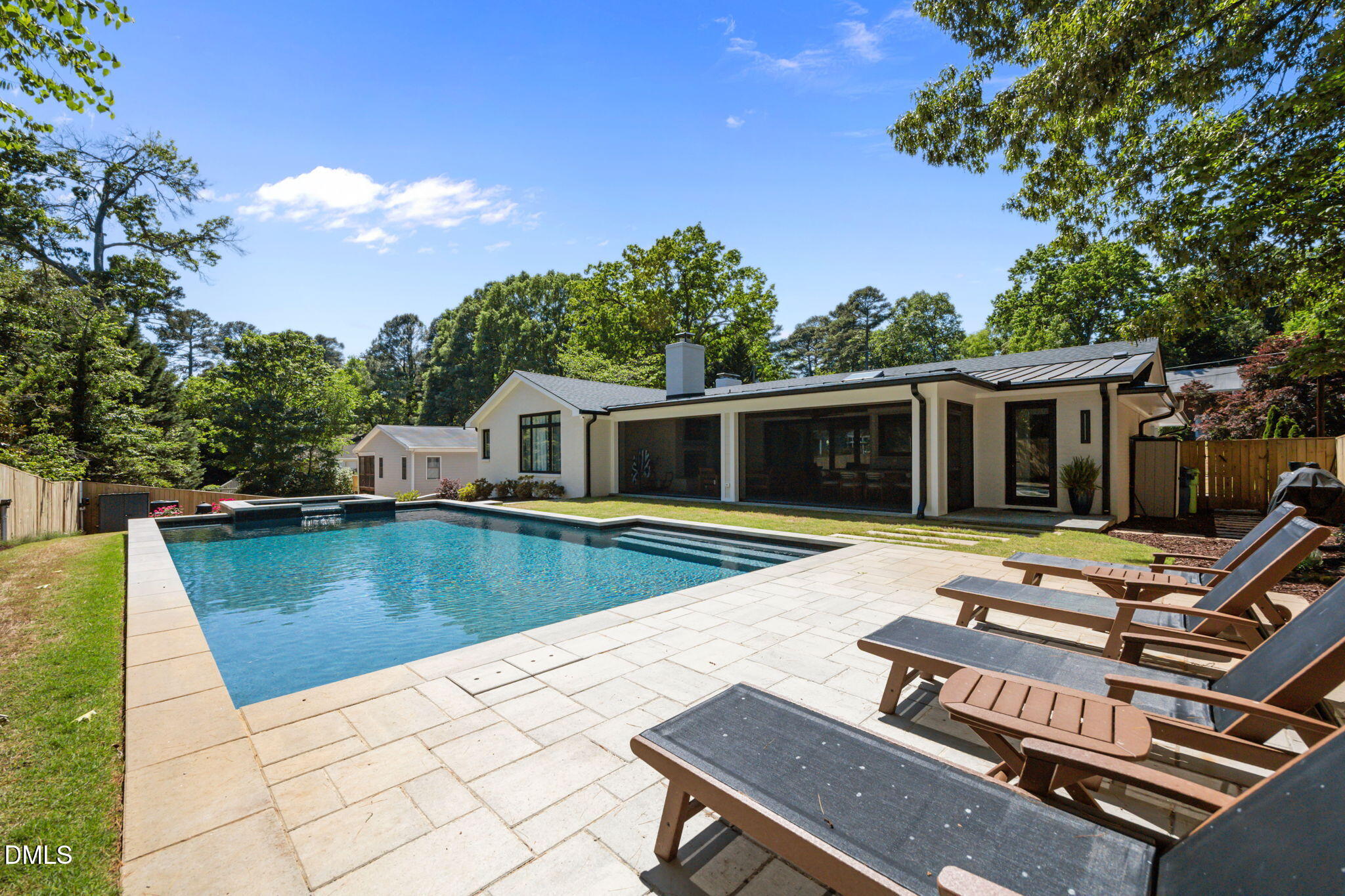 1538 Dellwood Drive Raleigh, NC 27607 - Photo 2 of 68 Gallery Image 2