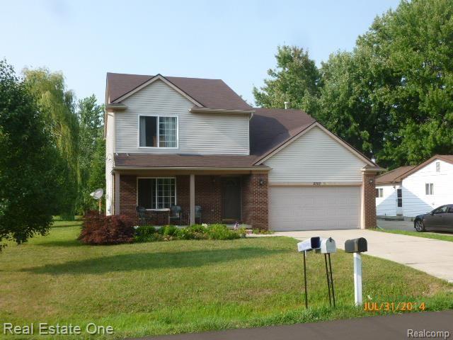 2707 Wisconsin Road Troy, MI 48083 - Photo 2 of 15 P1120939.jpg
