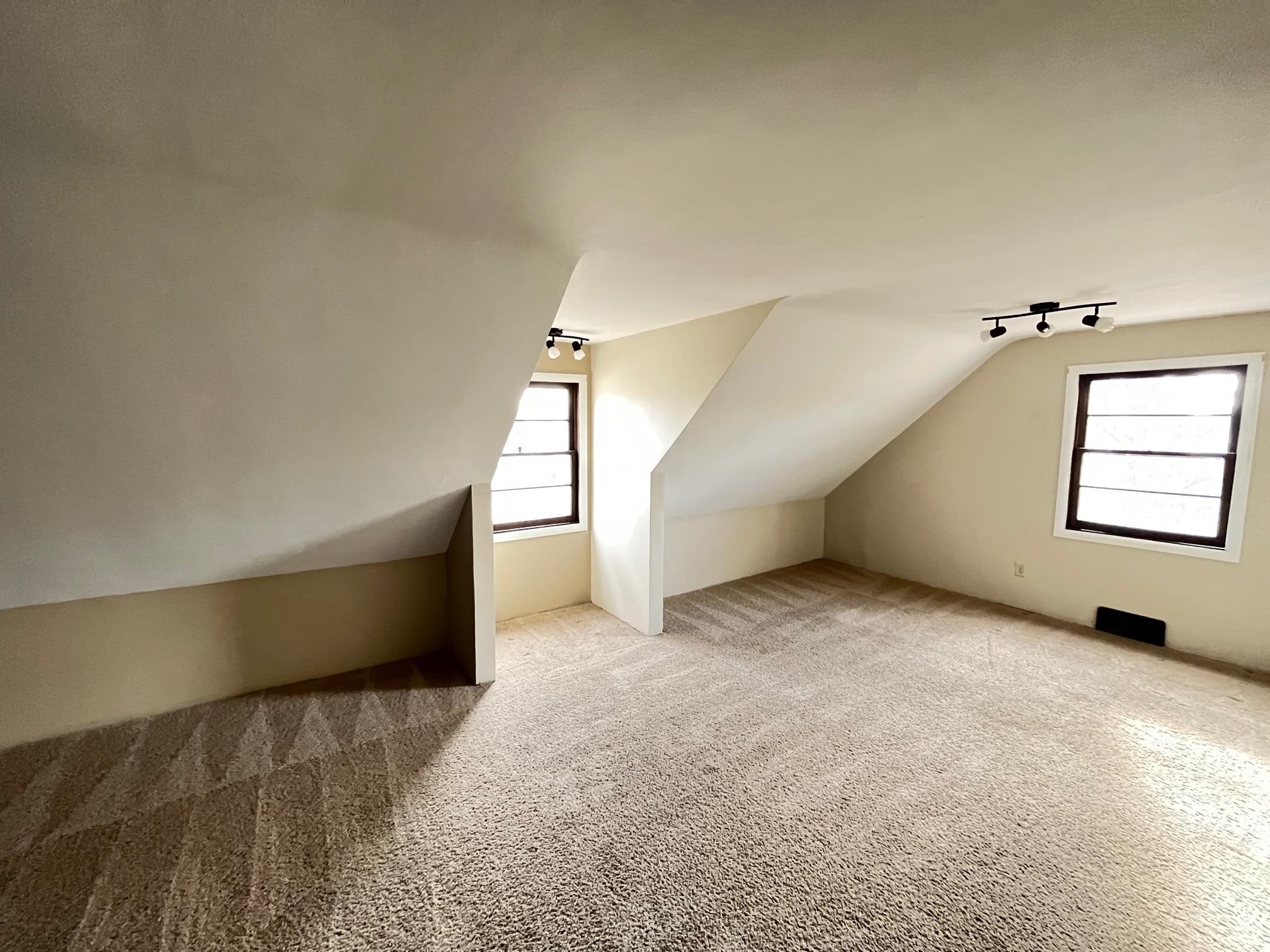 13954 Dorr Road Rockton, IL 61072 - Photo 14 of 21 an empty room with windows