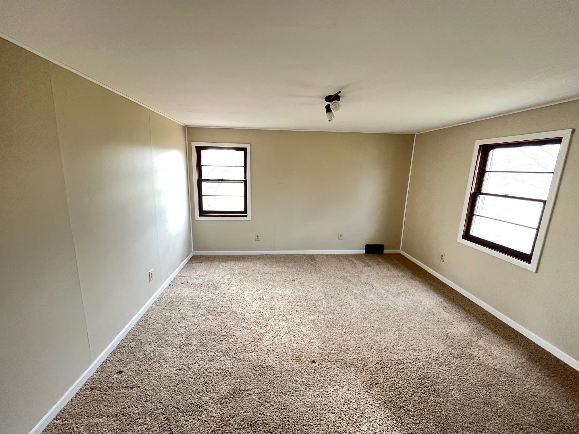 13954 Dorr Road Rockton, IL 61072 - Photo 15 of 21 an empty room with windows