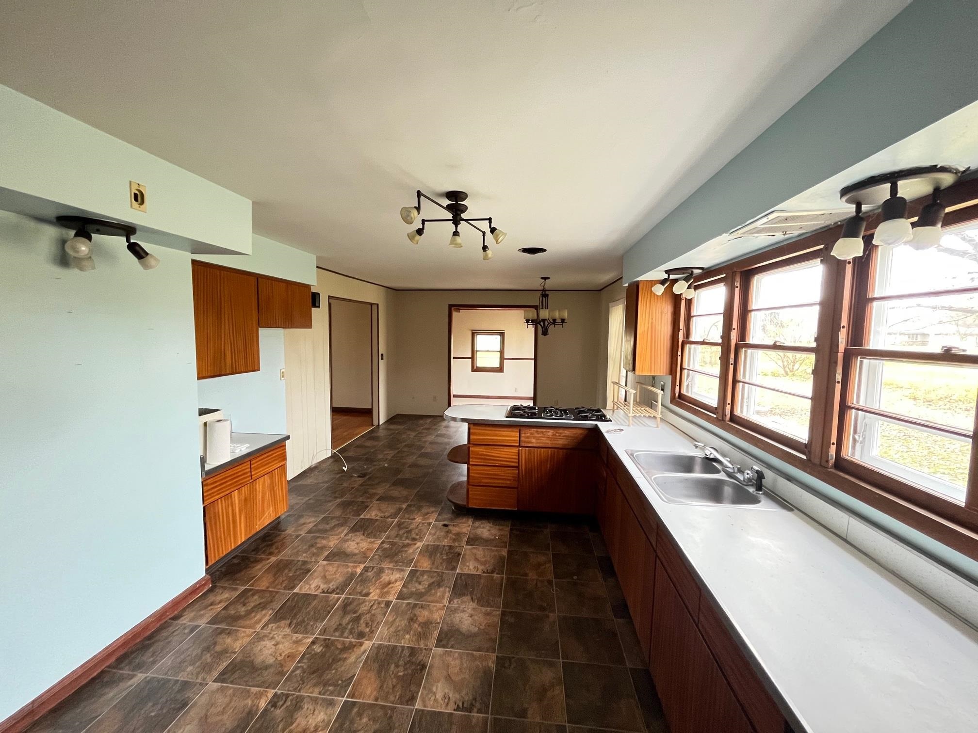 13954 Dorr Road Rockton, IL 61072 - Photo 8 of 21 a spacious bedroom with a bed and a large window