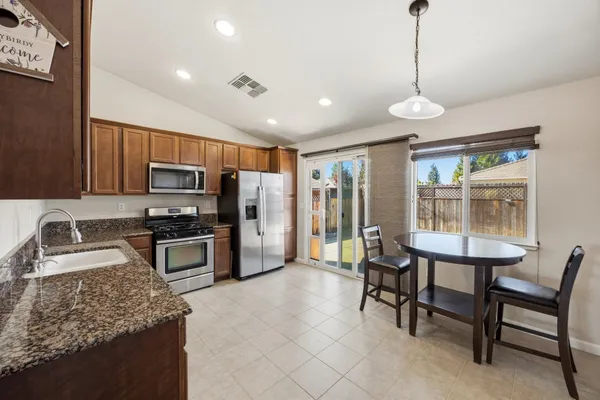 $465,000 | 107 Calloway Lane, Ione, CA 95640