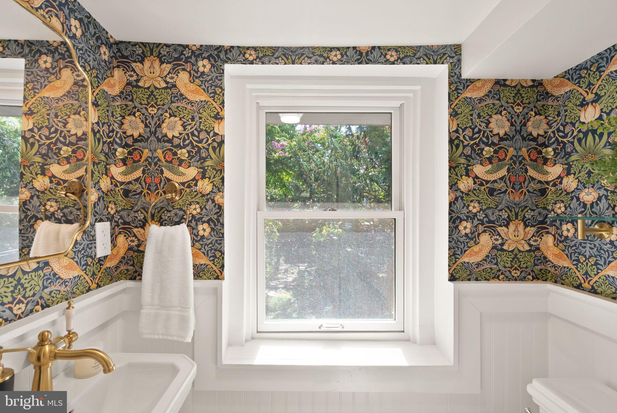 210 4th Street Southeast Washington, DC 20003 - Photo 11 of 71