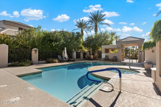 $895,000 | 7400 East Gainey Club Drive, Unit 216, Scottsdale, AZ 85258